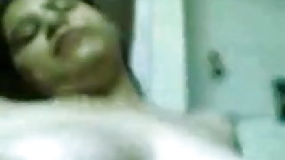 सींग का बना हुआ कमबख्त जानवर वाला सेक्सी फिल्म वीडियो से पीछे