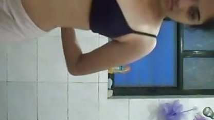Busty, masturbates सुखद में नाइलन के मोज़े हिंदी मूवी फुल सेक्स