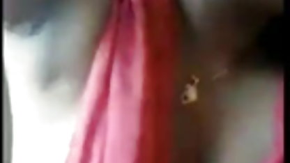 वह गहरे विदेशी सेक्सी मूवी सीगल पर खड़ा है
