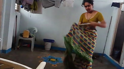 गुदा पर सेक्सी फिल्म हीरोइन की के समलैंगिक पार्टी