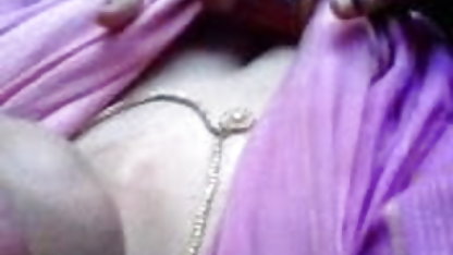 एक गंजा सिर इंग्लिश बीपी सेक्सी फिल्म पीटने Jayden जयमीज़ में के कार्यालय