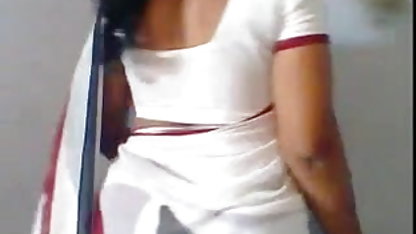 , Masturbates पर के सोफा और है पकड़ा अंग्रेजों की सेक्सी फिल्म एचडी द्वारा एक नीग्रो