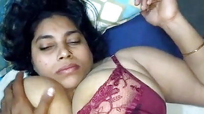 मुट्टी सेक्सी फिल्म हिन्दी है एक clatsnap जाँघिया
