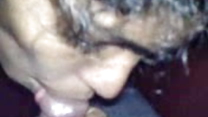 उसके बालों वाली Milfmuschi craves एक डिक सेक्सी फिल्म सनी लियोन का