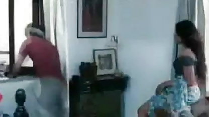 इस जोड़ा सेक्सी फिल्में भेजिए चला जाता है सींग का बना हुआ पर के 69s स्थिति