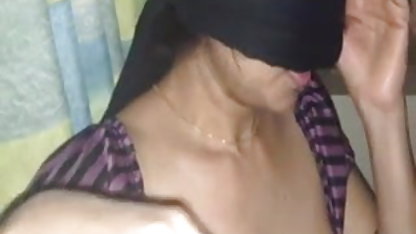 तीन पूंछ के लिए एक सेक्स-सींग का बना हुआ वेश्या सेक्सी फिल्म हद