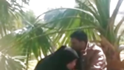 गर्म, लेता है उसे गहरी में अपने सेक्सी फिल्म दिखाइए मुंह