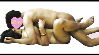 Busty, seduces उसके कोई सेक्सी फिल्म दिखाइए बेटा सबसे अच्छा मेट