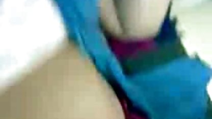 सुंदर हिंदी सेक्सी मूवी दिखाओ एमेच्योर क्रीक में सड़क पर masturbates