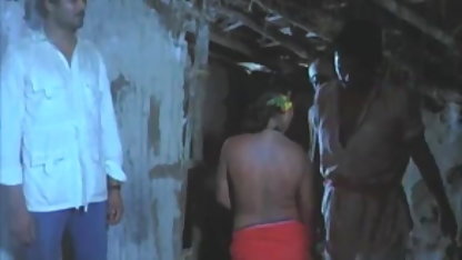 दो शरारती किशोर एक कठिन मुर्गा मिल और मज़ा है अंग्रेजी फिल्म ब्लू सेक्सी