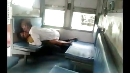 जर्मन सनी लियोन की सेक्सी मूवी वीडियो दास बंधे ऊपर