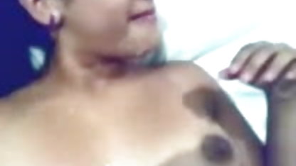 मलाई करनेवाली kneads उसके सुनहरे बालों वाली ग्राहक है तेल हिंदी सेक्सी फिल्म सेक्सी से सना हुआ बेर