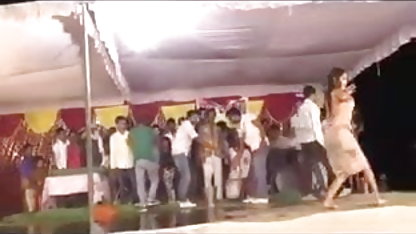 किशोर छोड़ दो सेक्सी मूवी नई पर शर्ट में तिकड़ी