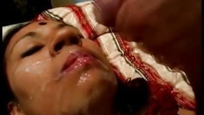काले हिंदी फिल्म सेक्सी सेक्सी बाल वाली, में बिकिनी से पता चलता है बंद त्वचा