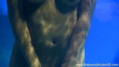 Dildo काफी टेढ़ा सेक्स पिक्चर हिंदी है