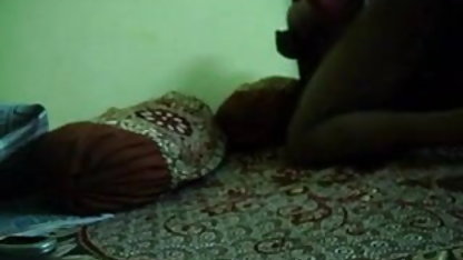 अपने माधुरी दीक्षित की सेक्सी फिल्म गधे भुगतना होगा