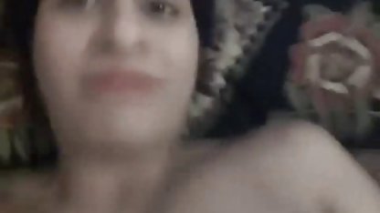 सुंदर महिला से सेक्सी फिल्म भेज दो रूस